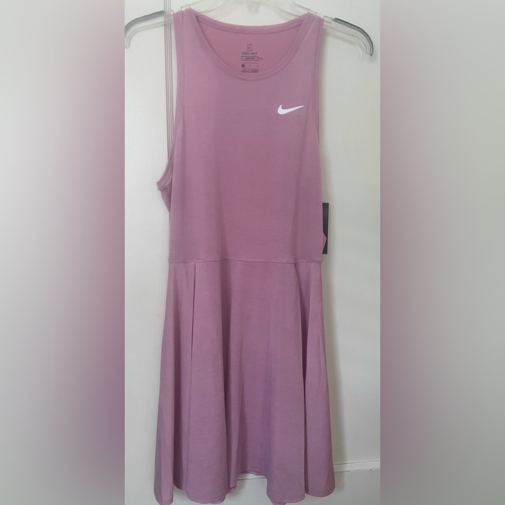 NWT Nike fun and flattering women’s tennis dress - Medium w/ Dri Fir